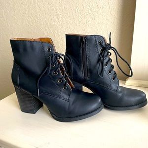 NWOT 3 Inch Black Chunky Heel boots with Laces and Zipper